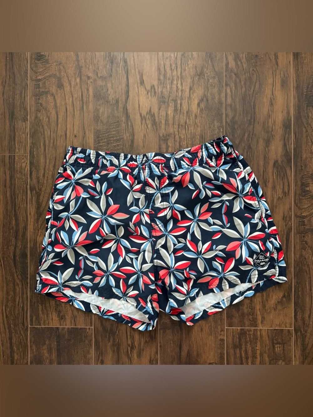 Fullsand Size XL Blue Water Resort Collection Swim Shorts Red White and Blue